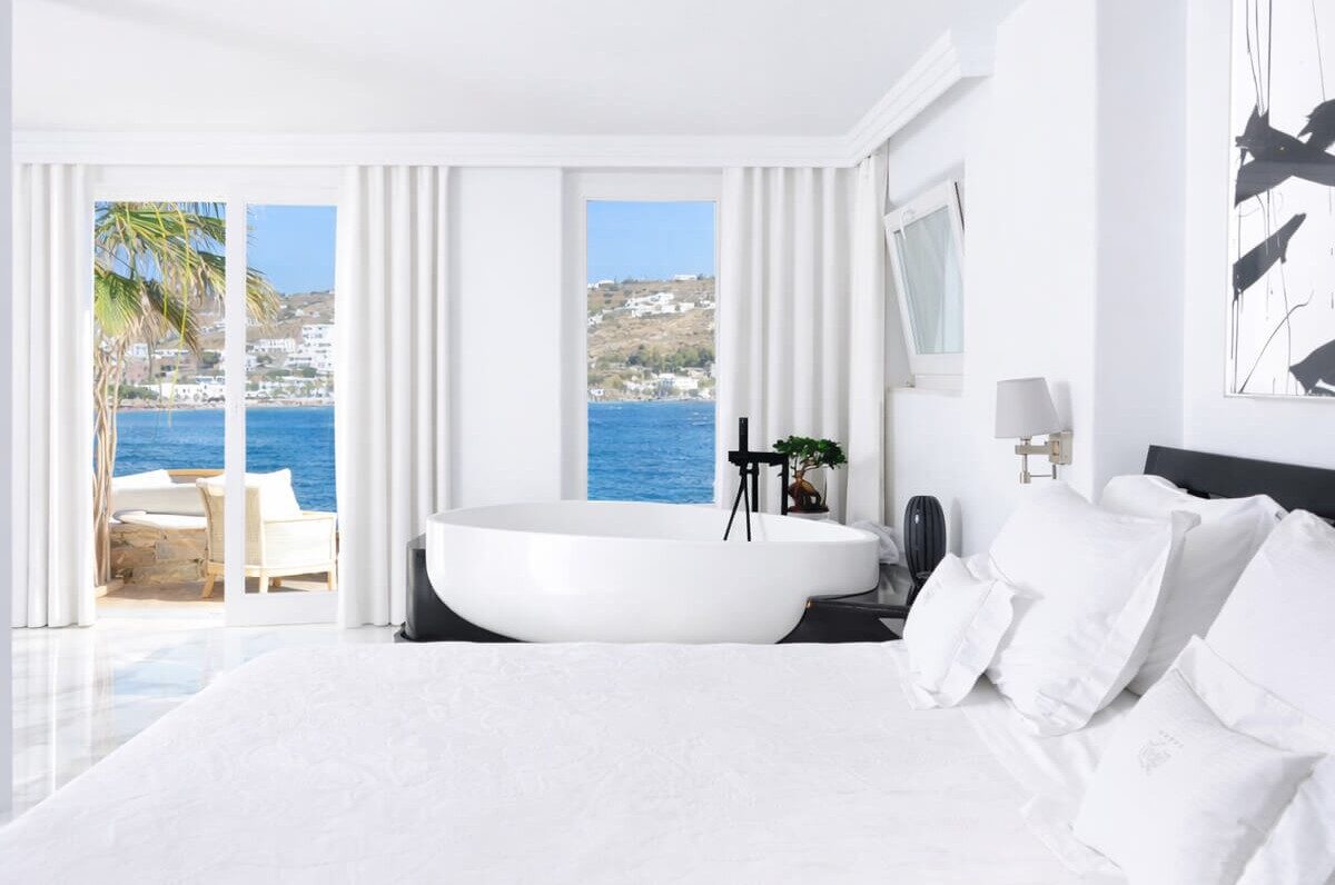 DELUXE-SUITE-SEA-VIEW-1-new