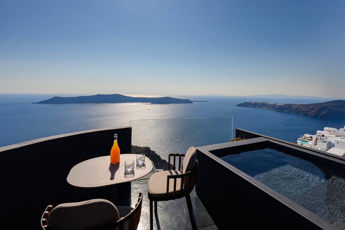 Honeymoon-Suite-Sunset-View-with-Hot-Tub-1