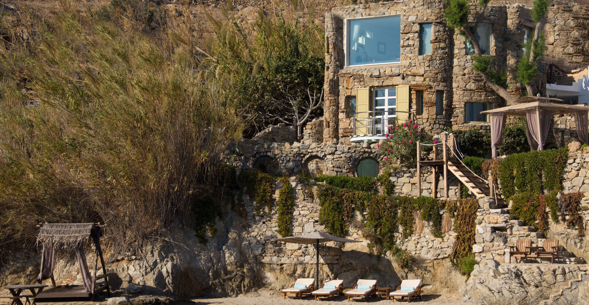 luxury beach villa in mykonos