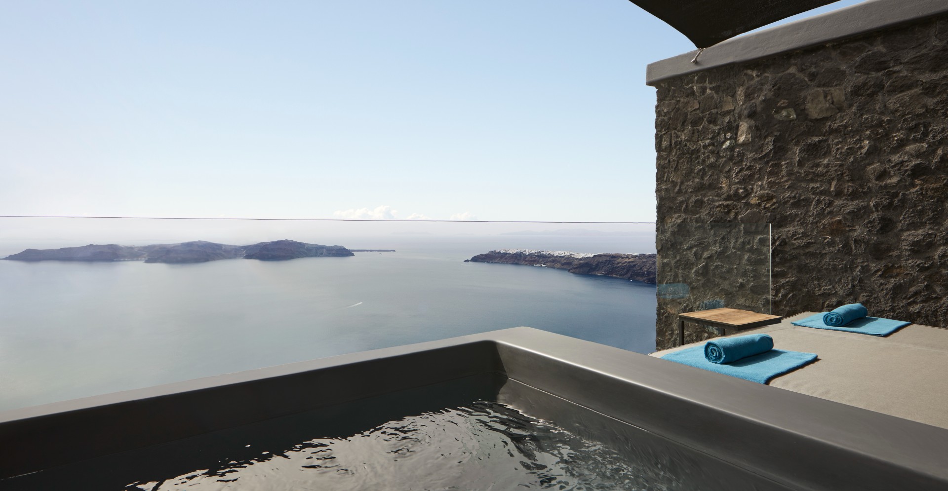 kivotos-villa-santorini-1-header