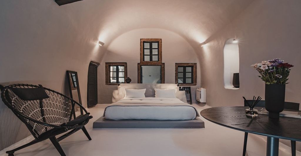 kivotos-hotel-hideaway-suite-1-1024×531