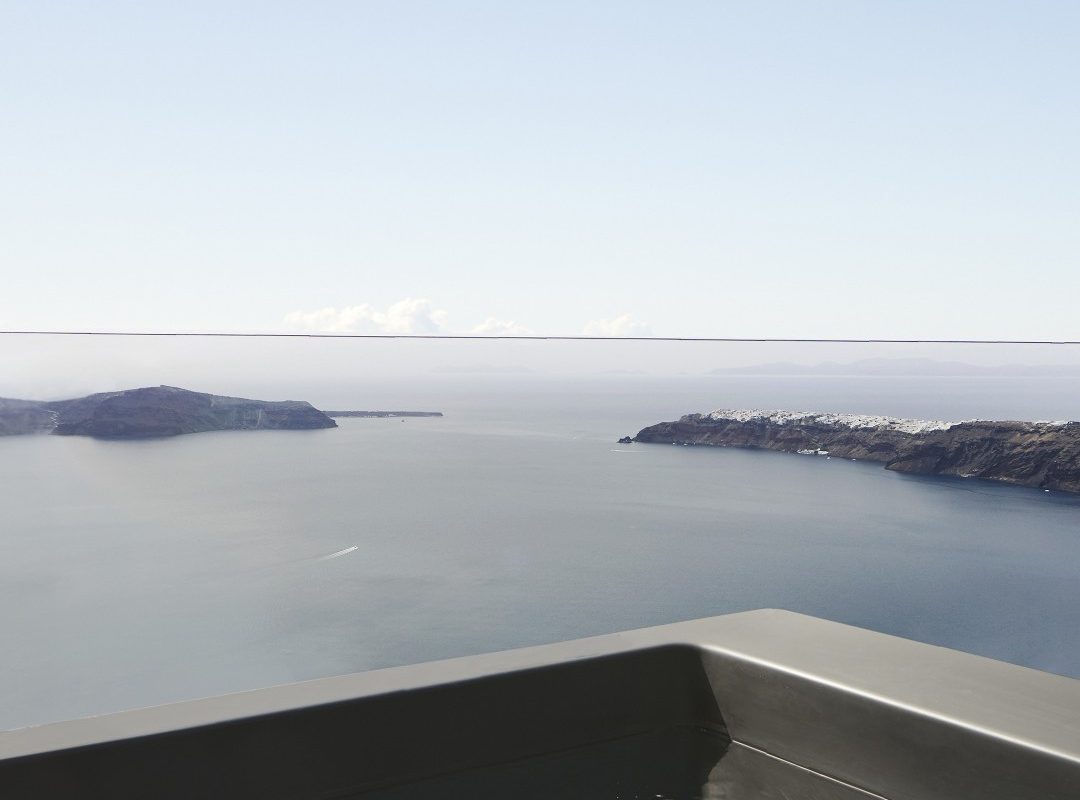 cave-3bedroom-santorini-2