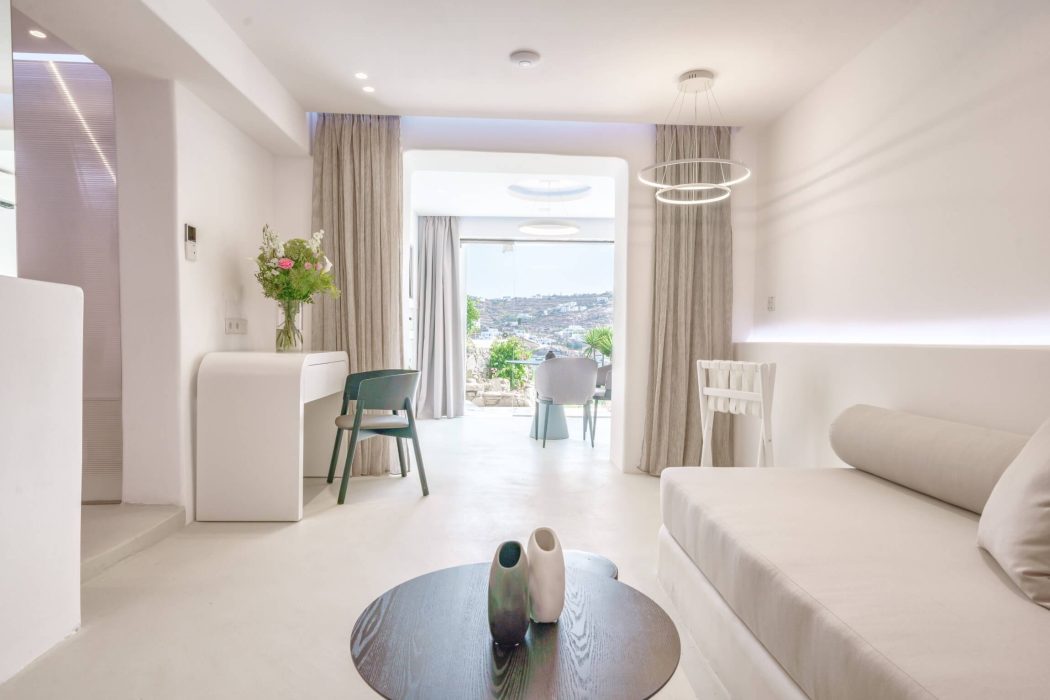 luxury-suite-with-pool-10-new