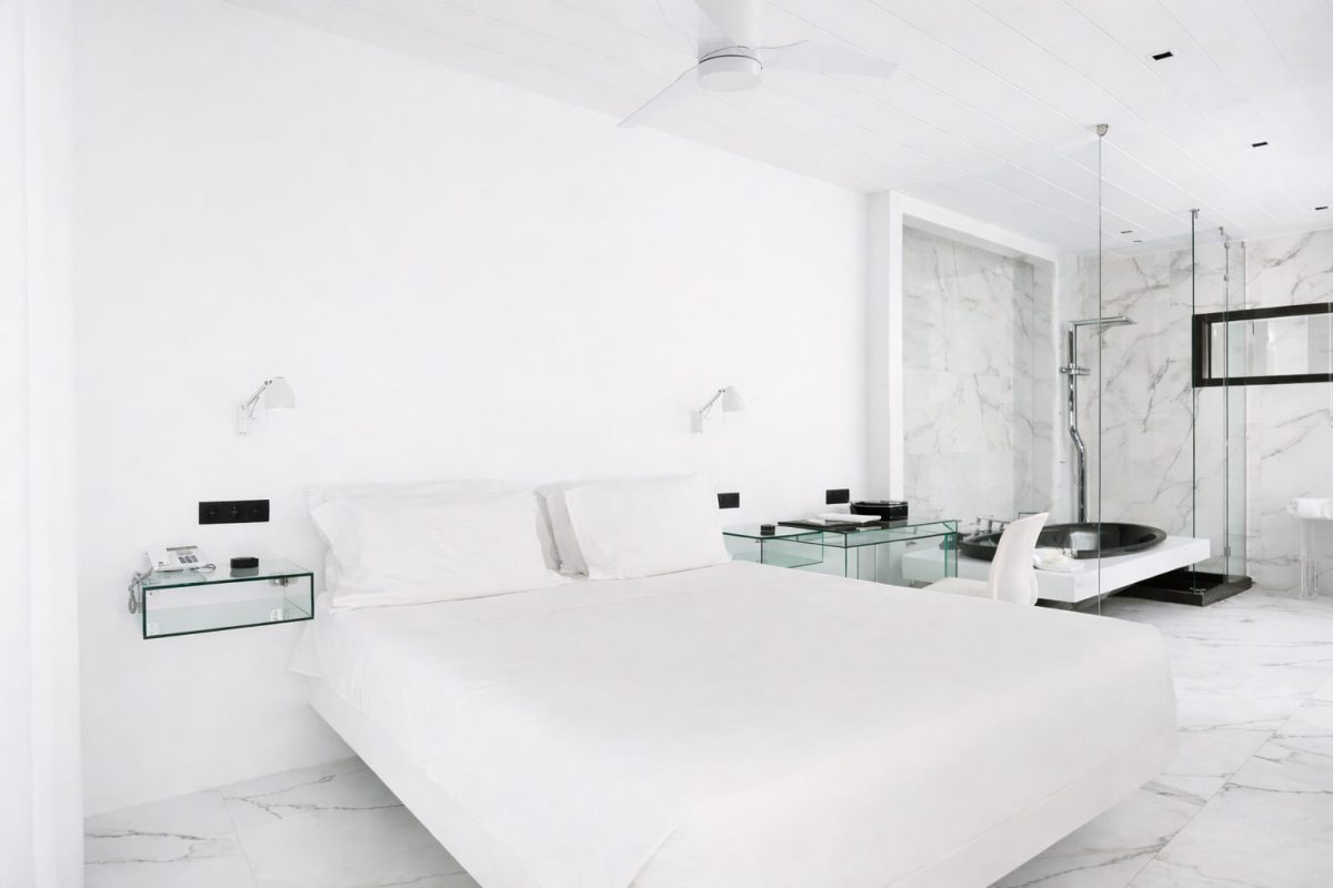 DELUXE-SUITE-SEA-VIEW-4