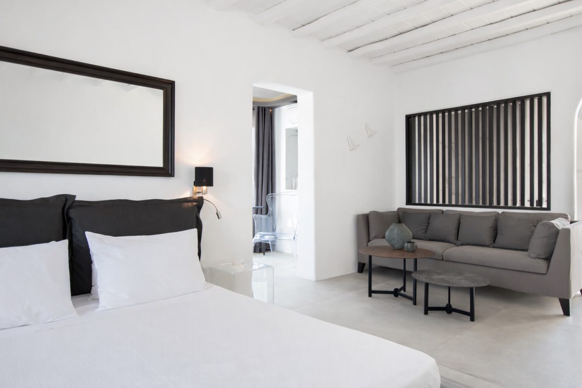 DELUXE-SUITE-SEA-VIEW-5