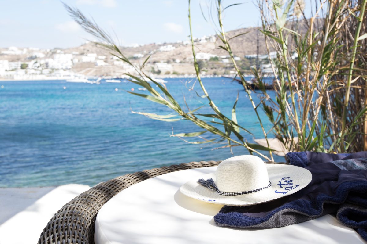 noah-luxury-waterfront-villa-with-private-pool-10